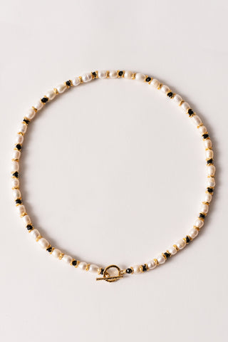#colour_pearl-black-gold